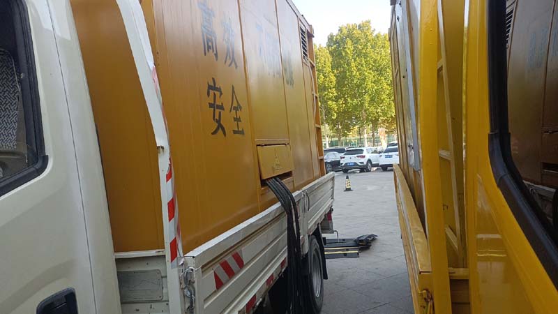 老边如何判断柴油发电机组和UPS电源的切换时间是否符合要求？